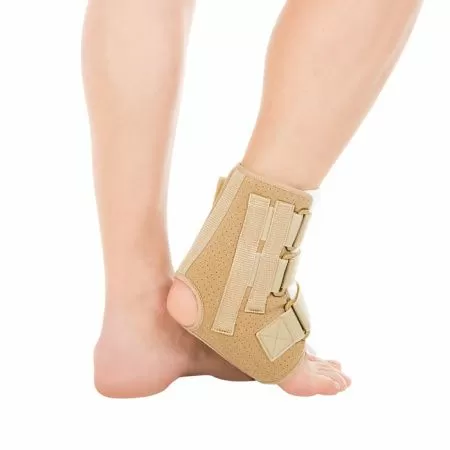 Бандаж компрессионный на голеностопный сустав Тривес Т-8609/Т.46.29 с пластинами 