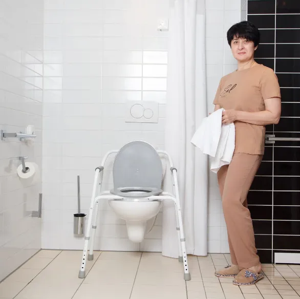 Кресло-туалет "Ortonica" TU-1 