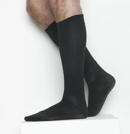 Гольфы компрессионные Ergoforma 313 мужские 1 класс компрессии с закрытым носком плотные черные 