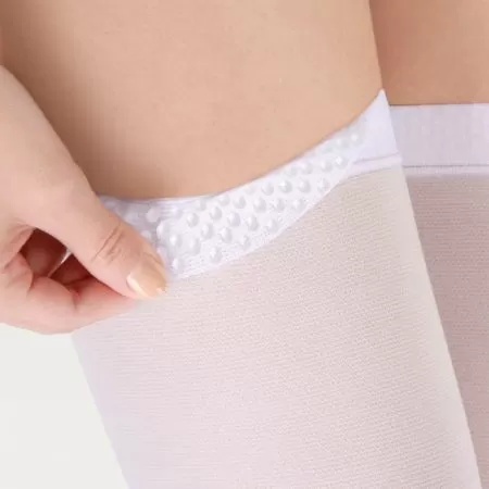 Чулки компрессионные IDEALISTA ID-380W унисекс 1 класс компрессии с закрытым носком антиэмболические для операции на широкое бедро белые 